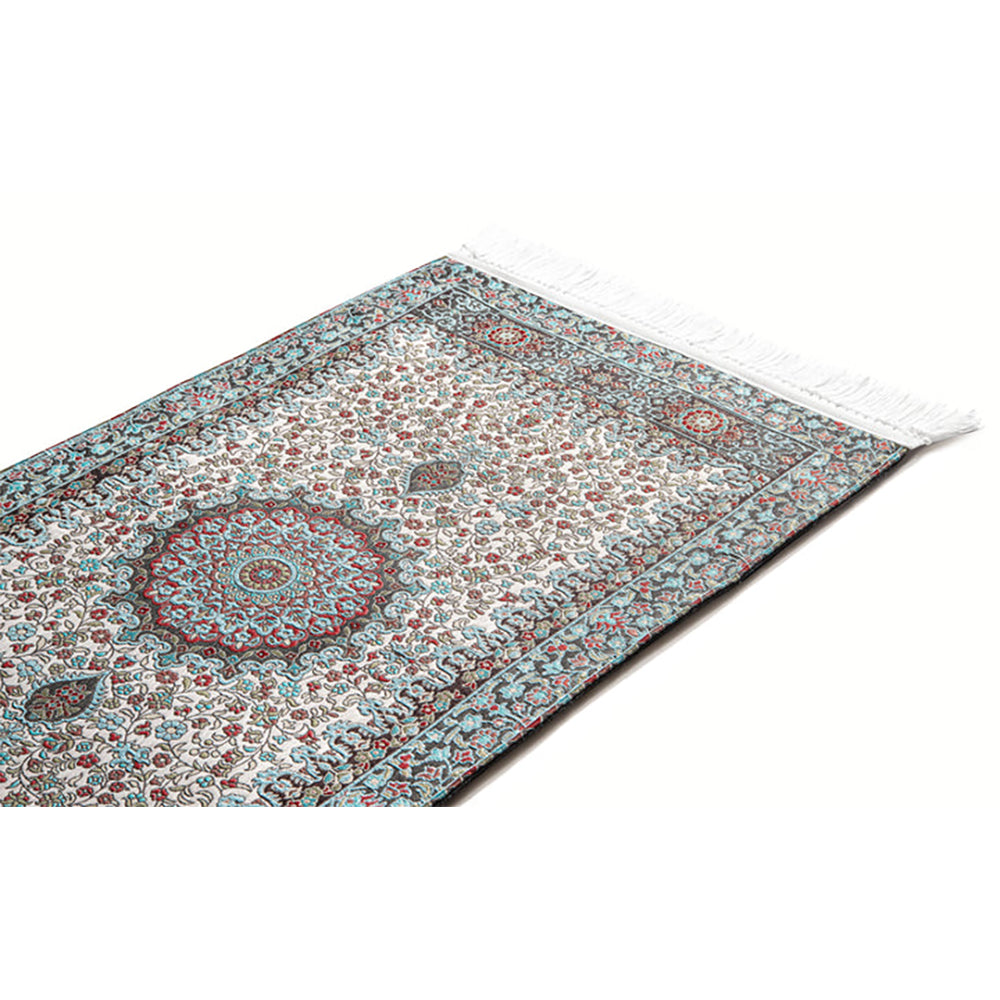 Urban Rugs premium Persian-inspired prayer mat in blue and white