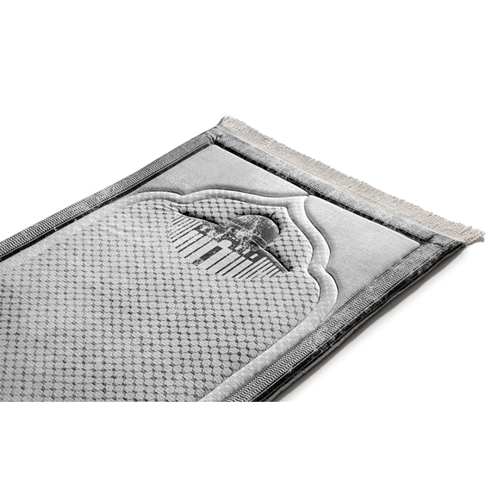 Durable Islamic prayer mat with cultural Kufiya patterns