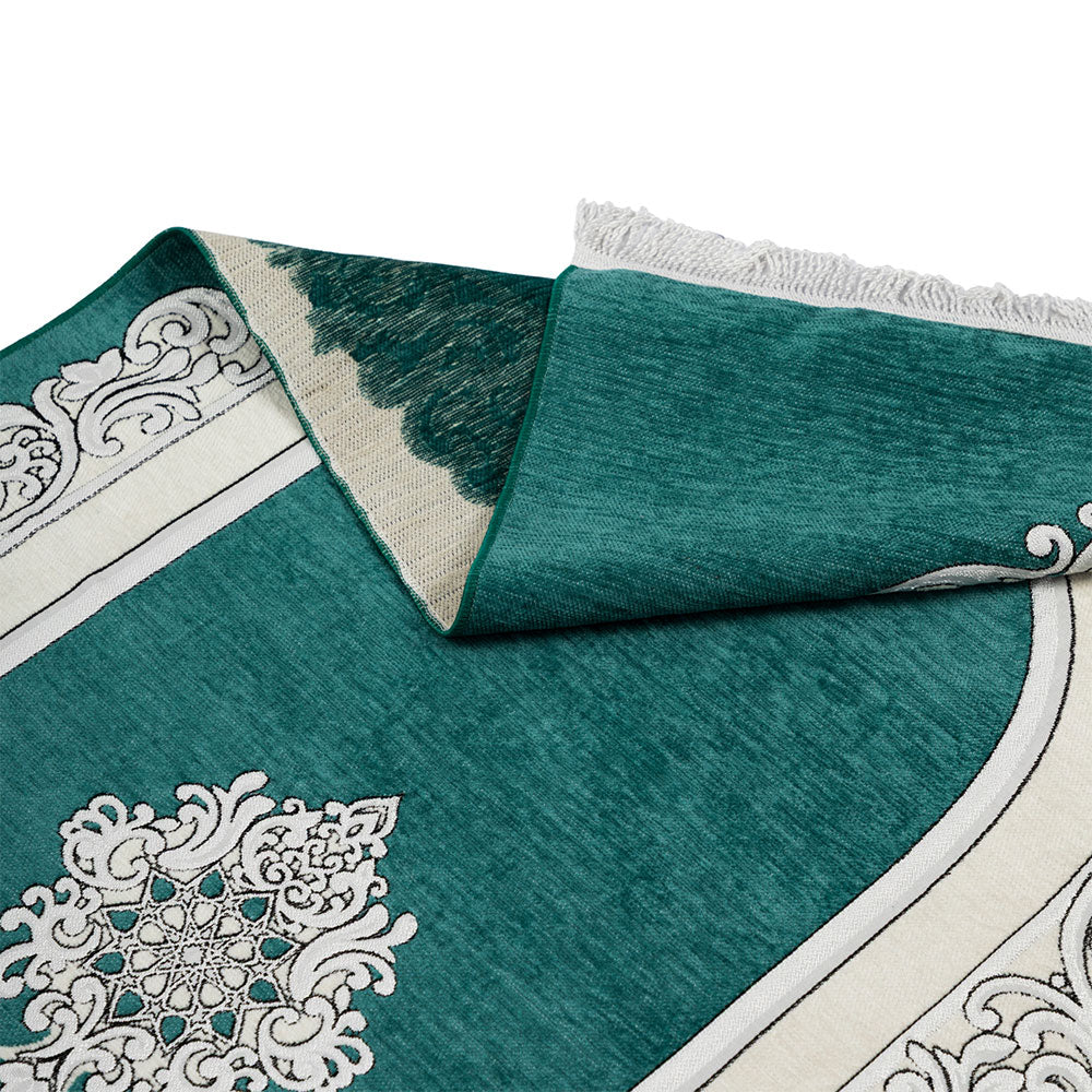 Luxurious Velvet Prayer Mat – Soft, Elegant & Foldable – Available in 5 Beautiful Colors