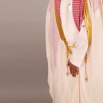 Elegant Arabic men’s bisht for weddings and Eid

