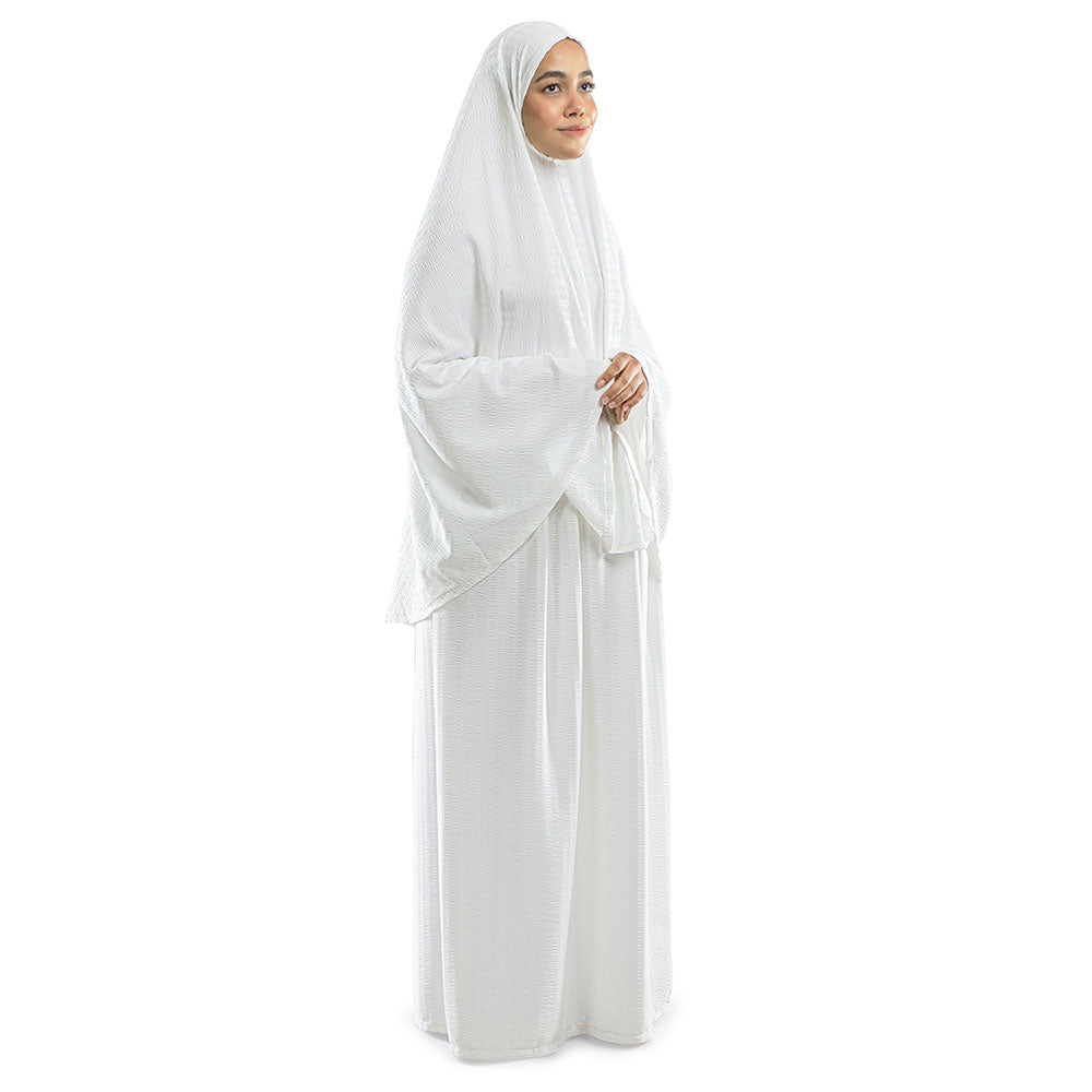 Minimal Islamic Prayer Wear