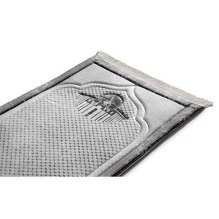 Durable Islamic prayer mat with cultural Kufiya patterns

