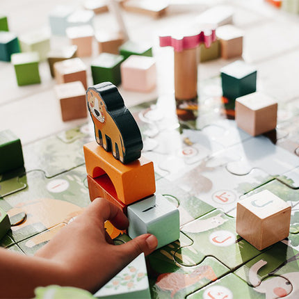 Arabic Alphabet Blocks: At the Zoo (136 pieces) لعبة المكعبات العربية في حديقة الحيوان