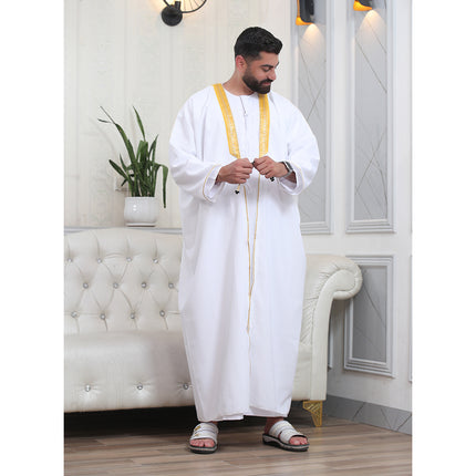 Flowing men's ceremonial bisht with classic cut

